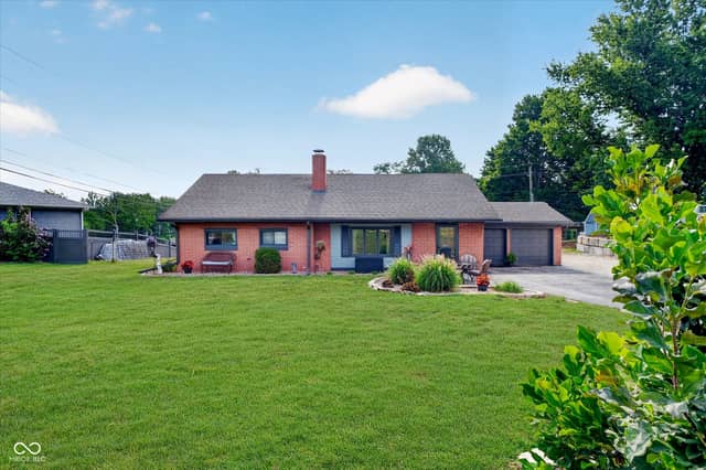 1277 Mount Pleasant East Street, Greenwood, IN 46142, photo 2 of 41