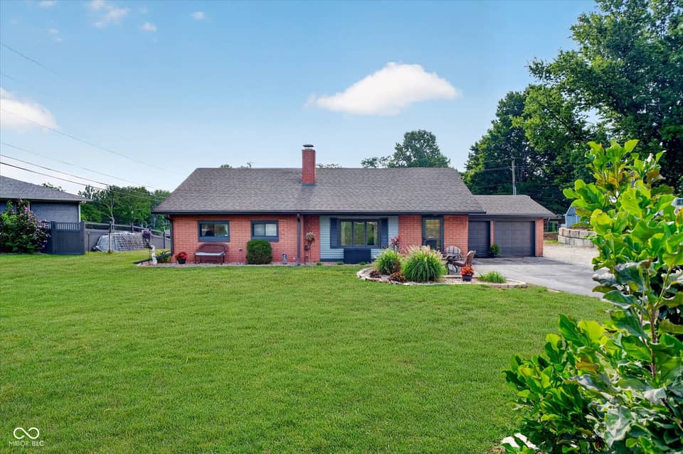 1277 Mount Pleasant East Street, Greenwood, IN 46142, photo 1 of 41