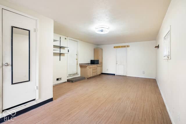 935 N Fenton Avenue, Indianapolis, IN 46219, photo 3 of 12