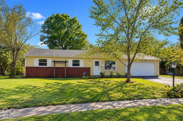 1802 Heather Court, Indianapolis, IN 46229, photo 2 of 16
