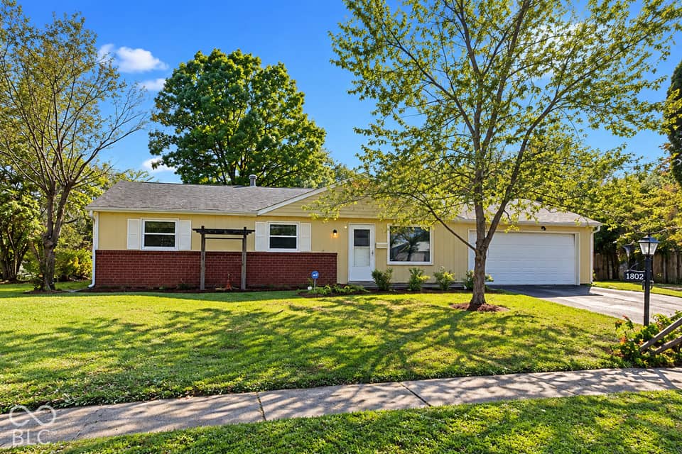 1802 Heather Court, Indianapolis, IN 46229, photo 1 of 16