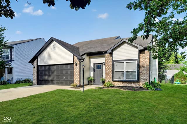 19277 Fox Chase Drive, Noblesville, IN 46062, photo 4 of 33
