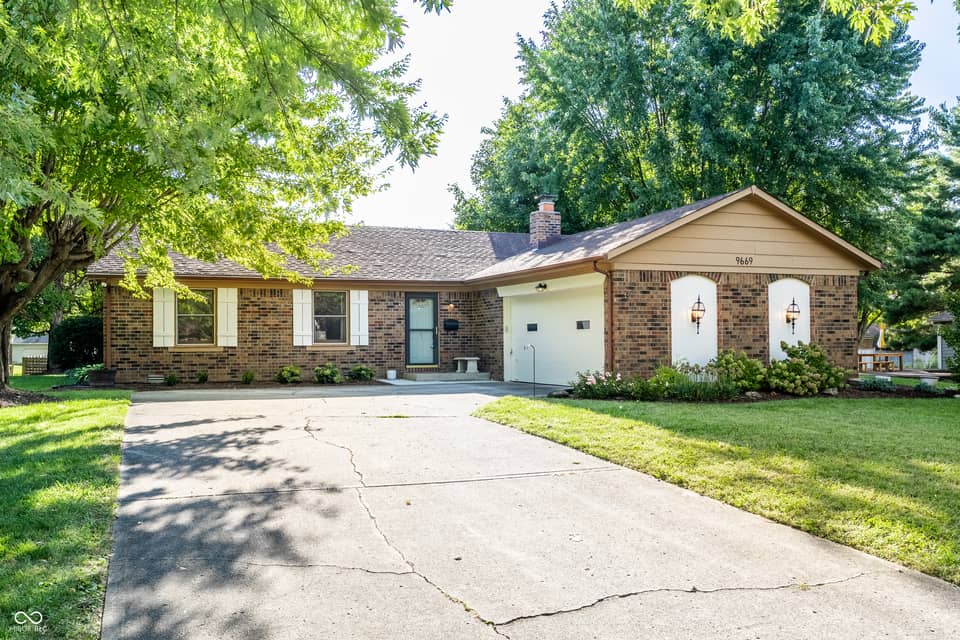 9669 Sycamore Road, Carmel, IN 46032, photo 1 of 27