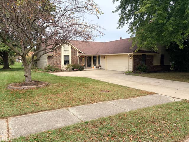 6316 Muirfield Way, Indianapolis, IN 46237, photo 3 of 36