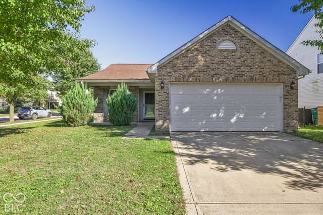 2361 Cedarmill Drive, Franklin, IN 46131, photo 3 of 36
