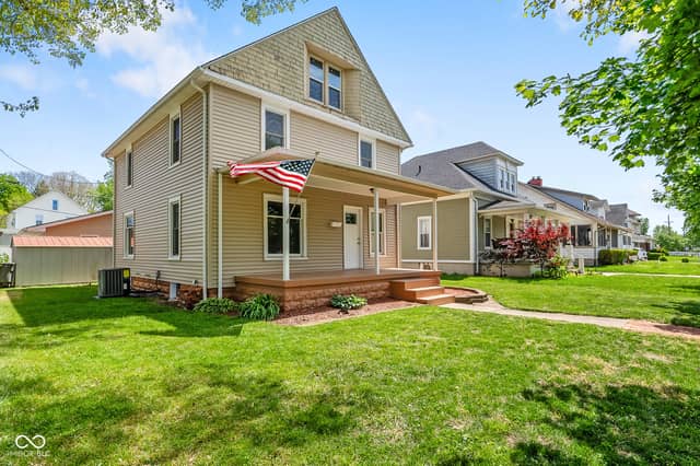 624 N Pine Street, Seymour, IN 47274, photo 4 of 48