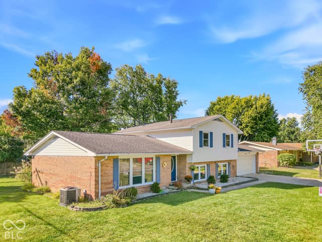 2810 Jordan Drive, Columbus, IN 47203, photo 3 of 33