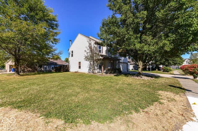 410 Tracy Lane, Brownsburg, IN 46112, photo 3 of 32