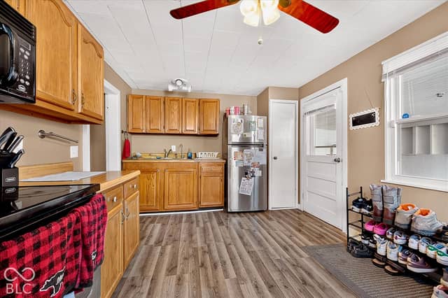 17 W Brown Street, Knightstown, IN 46148, photo 5 of 12