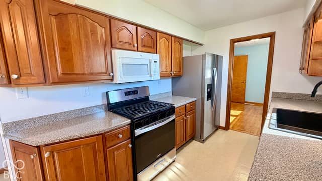 2635 15th Street, Columbus, IN 47201, photo 5 of 30
