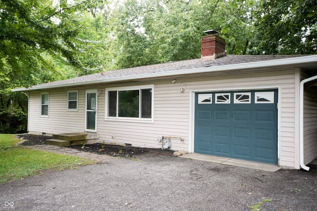 4646 S Keystone Avenue, Indianapolis, IN 46227, photo 3 of 34