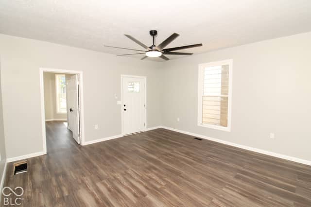 50 W Poplar Street, North Vernon, IN 47265, photo 4 of 19
