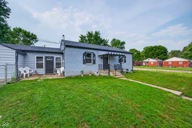 6043 Ivanhoe Street, Indianapolis, IN 46219, photo 3 of 46