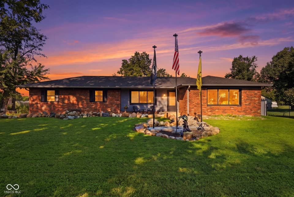 5638 Gray Road SW, Indianapolis, IN 46237, photo 1 of 25