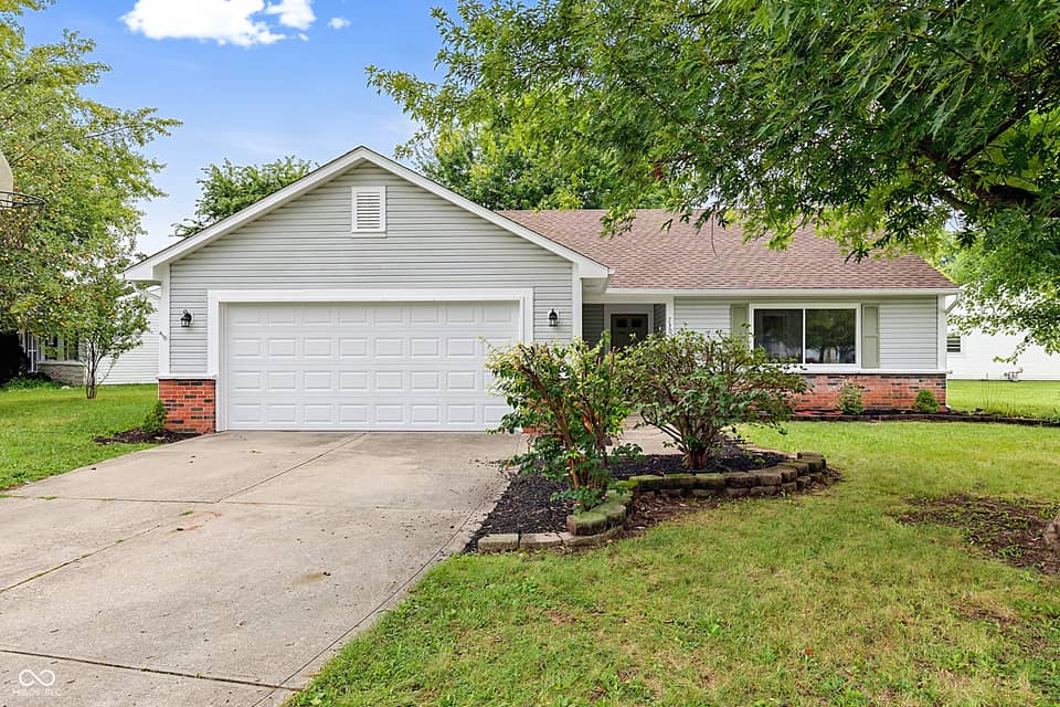 Home in Indianapolis, photo 1 of 21