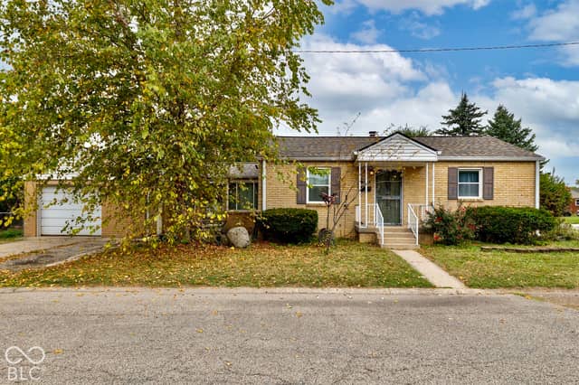 6156 Oak Avenue, Indianapolis, IN 46219, photo 2 of 26