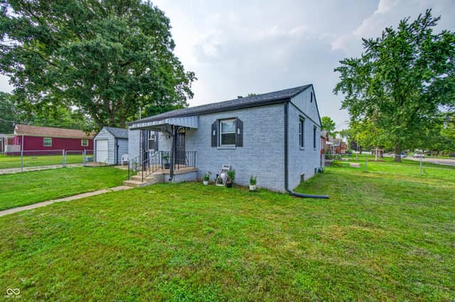 6043 Ivanhoe Street, Indianapolis, IN 46219, photo 5 of 46