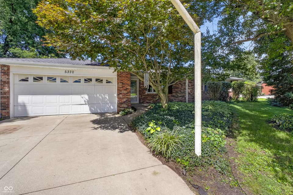 5370 E Forster Avenue, Columbus, IN 47201, photo 1 of 37