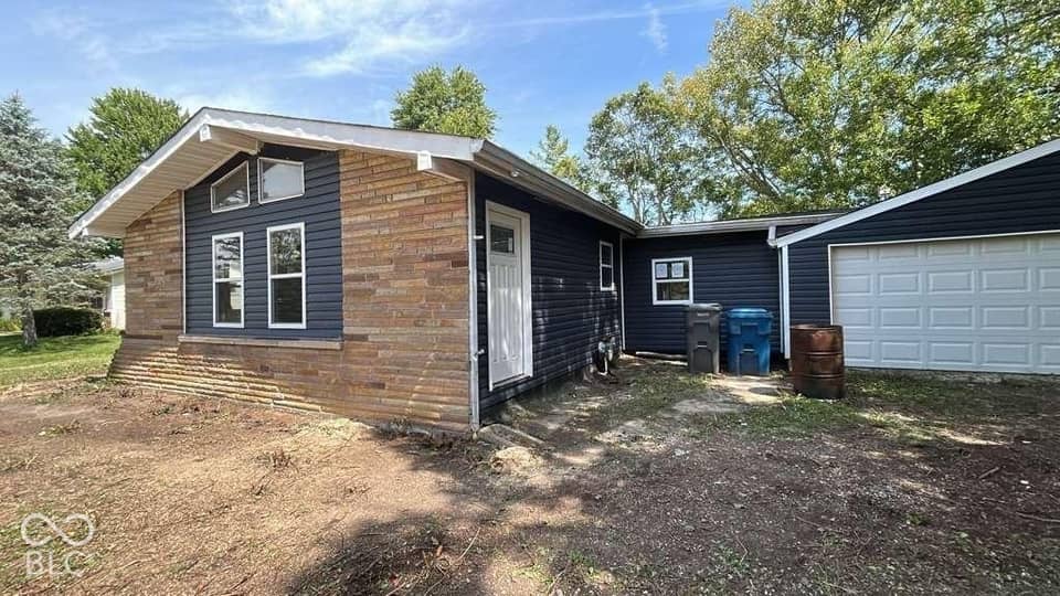 7555 S Haven Court, Indianapolis, IN 46217, photo 1 of 2