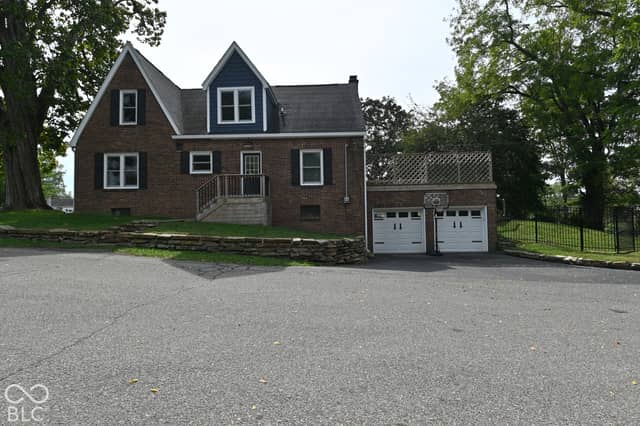 2212 Washington Street, Columbus, IN 47201, photo 5 of 62