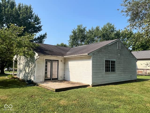 2208 Friendship Drive, Indianapolis, IN 46217, photo 5 of 37