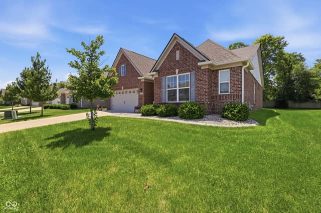 16333 Sedalia Drive, Fishers, IN 46040, photo 3 of 38
