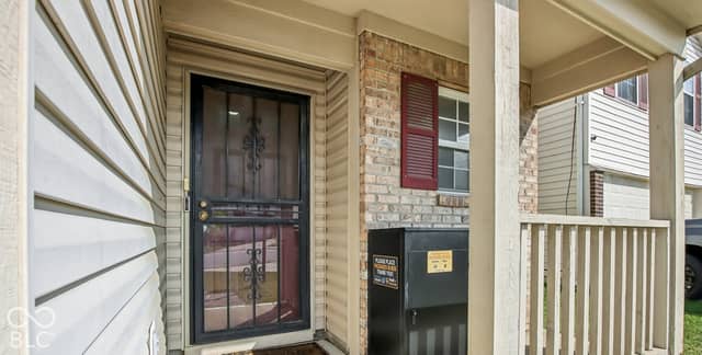 4345 Trace Wood Court, Indianapolis, IN 46254, photo 4 of 26
