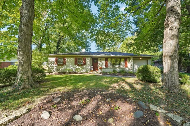 8450 Evergreen Avenue, Indianapolis, IN 46240, photo 3 of 48
