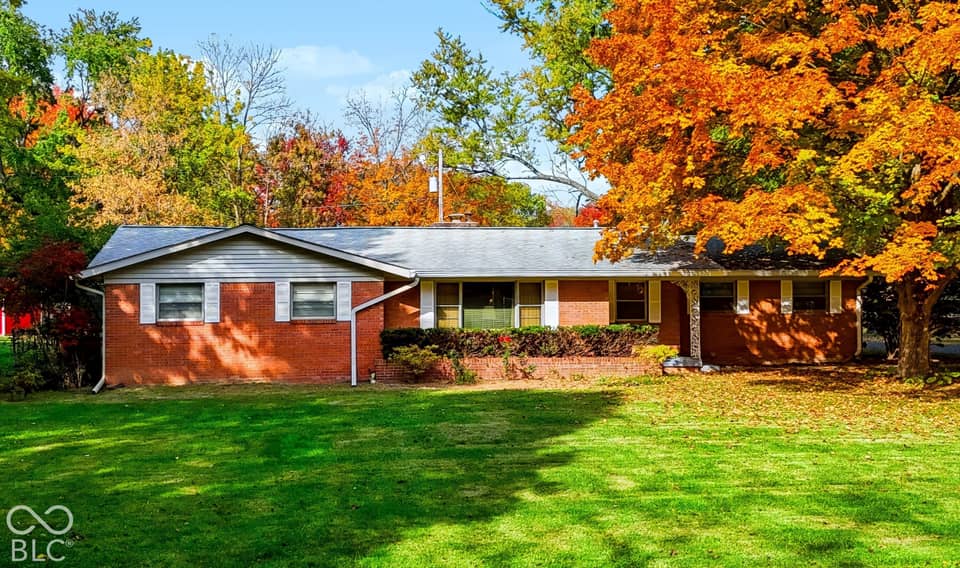 6924 Munsee Lane, Indianapolis, IN 46260, photo 1 of 53