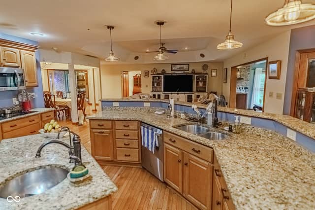 1580 E Garnett Drive, Frankfort, IN 46041, photo 3 of 47