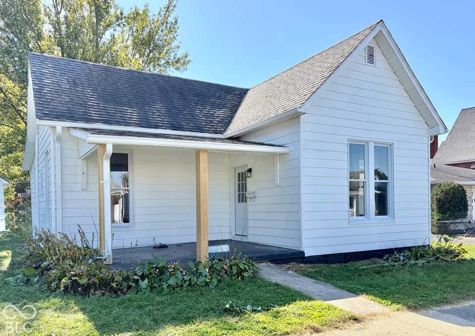 515 Jackson Street, Hope, IN 47246, photo 1 of 23