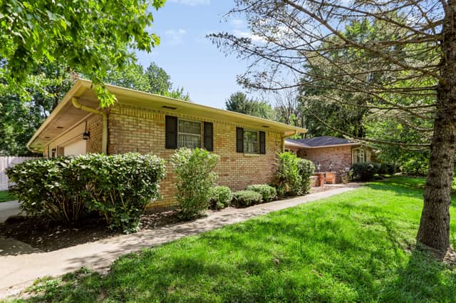 930 Mellowood Drive, Indianapolis, IN 46217, photo 3 of 37