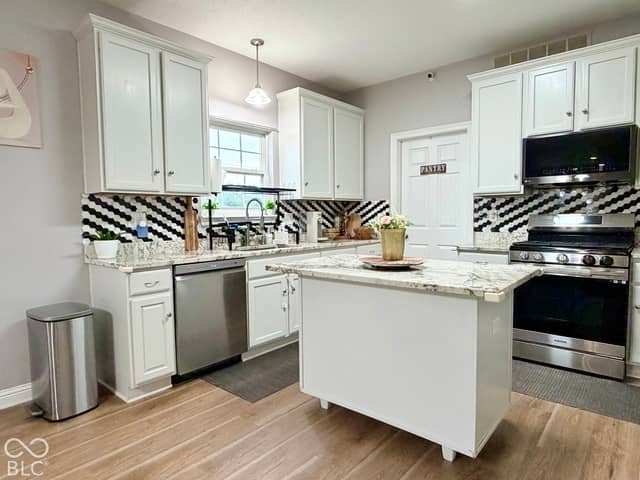 298 Pennswood Road, Greenwood, IN 46142, photo 5 of 43