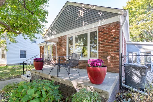 250 E Pleasant Run Parkway North Drive, Indianapolis, IN 46225, photo 4 of 35