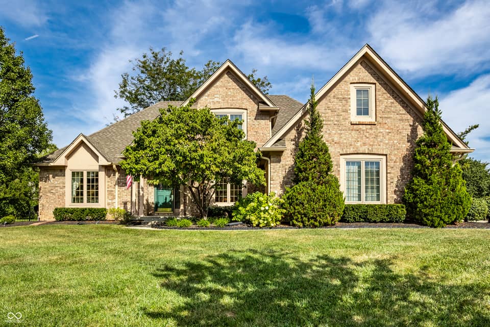 10415 Woods Edge Drive, Fishers, IN 46037, photo 1 of 35