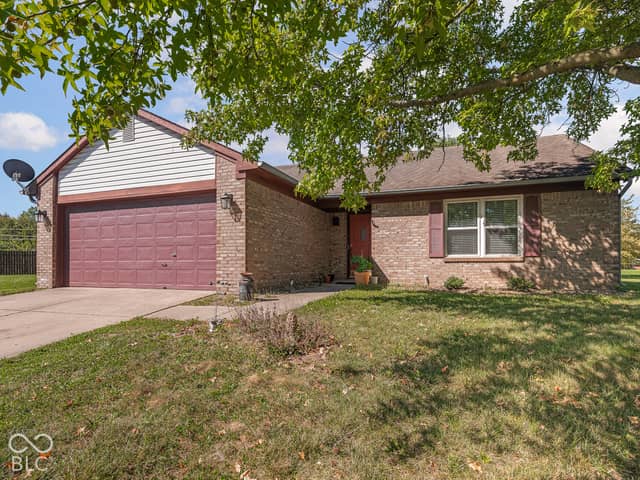 232 Park Place Court, Avon, IN 46123, photo 4 of 49