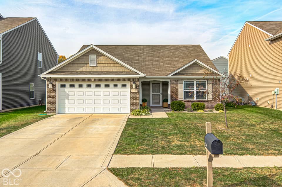 2740 Applecard Drive, Indianapolis, IN 46234, photo 1 of 31