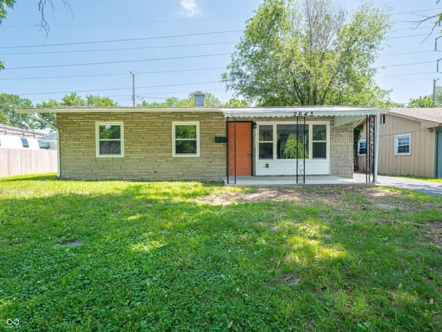 2643 Eagledale Drive, Indianapolis, IN 46222, photo 2 of 47