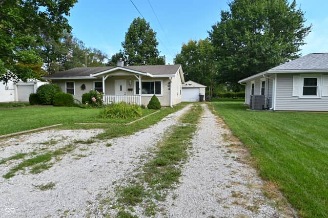 304 E Park, Plainfield, IN 46168, photo 4 of 24