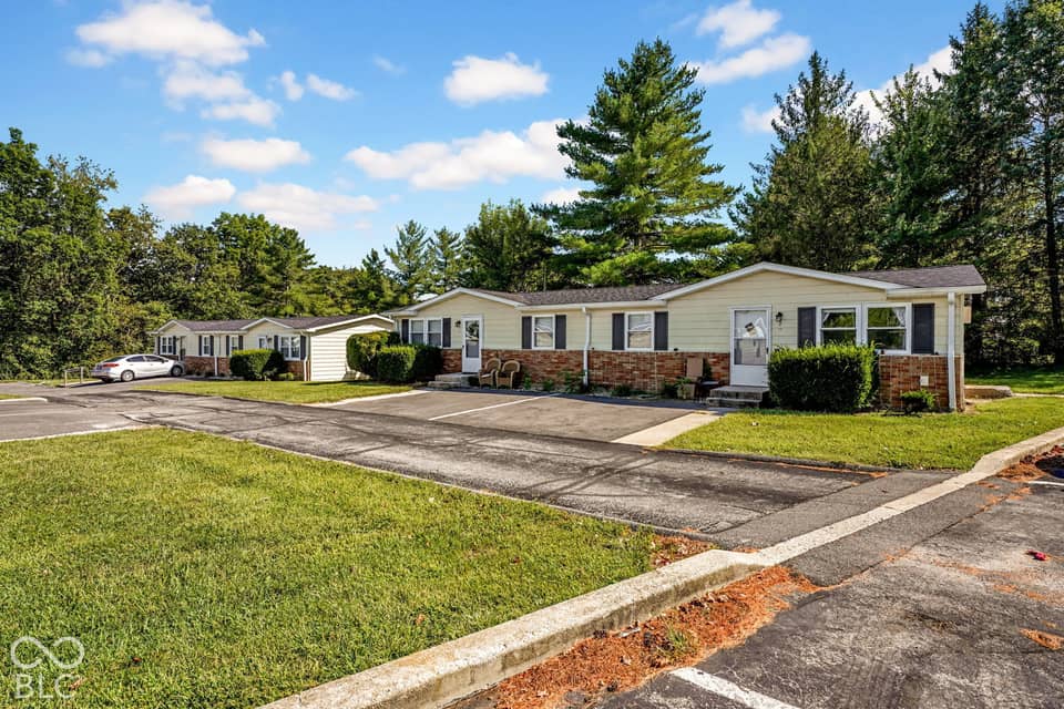 430 442 Greensburg Street, North Vernon