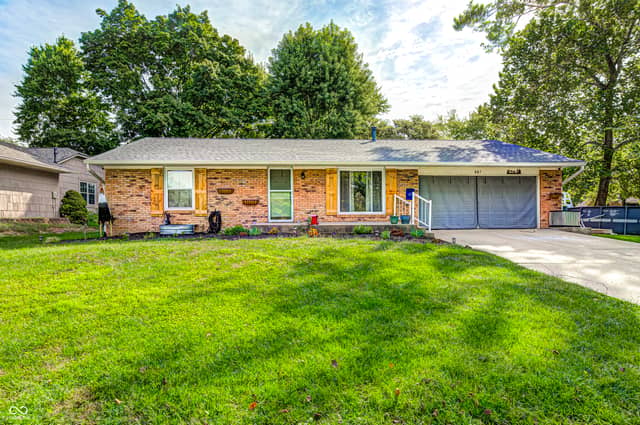 907 Cragwood Court, Plainfield, IN 46168, photo 2 of 26