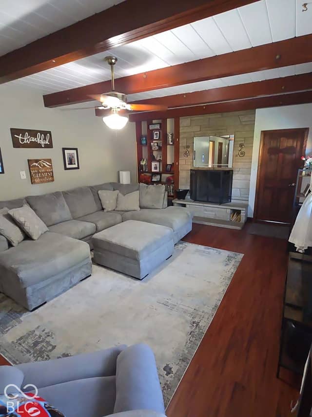 3342 Hillcrest Drive, Indianapolis, IN 46227, photo 5 of 28