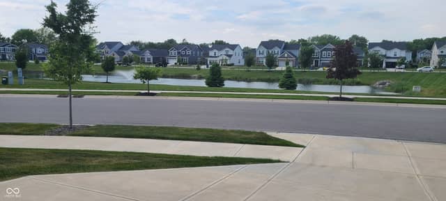 5279 Noble Crossing Parkway W, Noblesville, IN 46062, photo 4 of 37