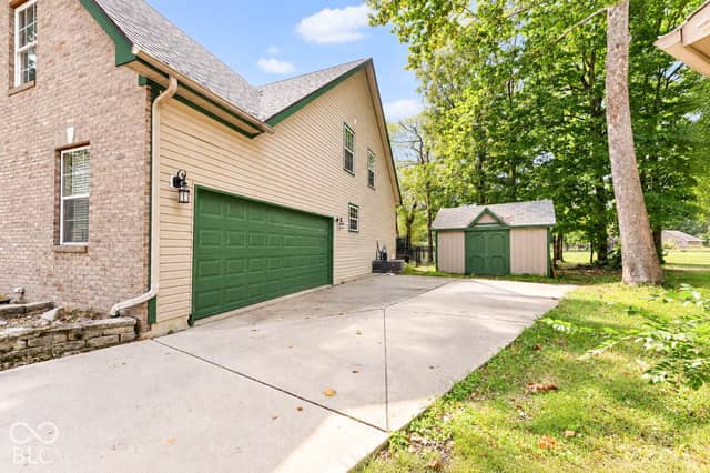 11513 Brook Bay Circle, Indianapolis, IN 46229, photo 3 of 54