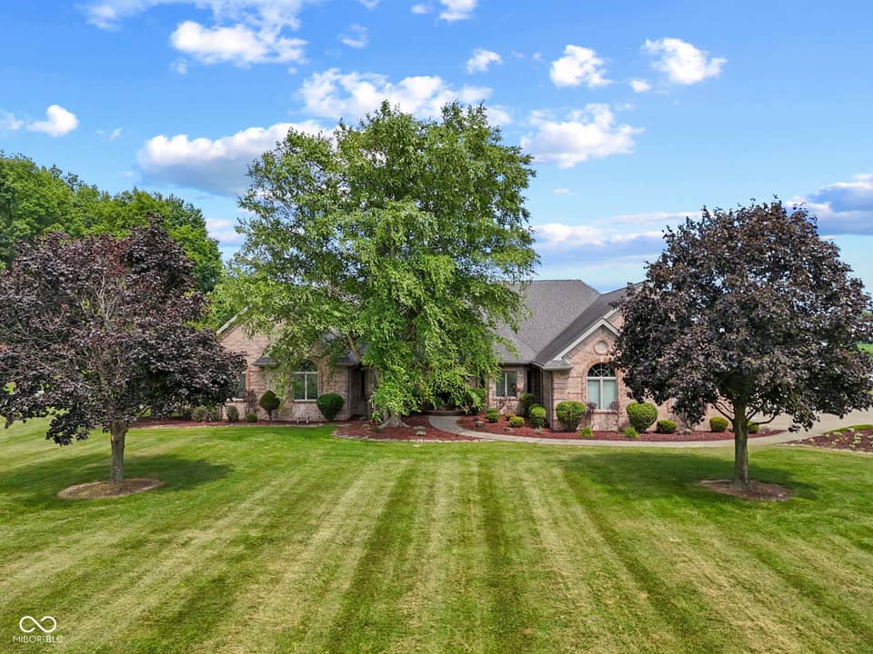 8534 N Murphy Road, Brazil, IN 47834, photo 1 of 79