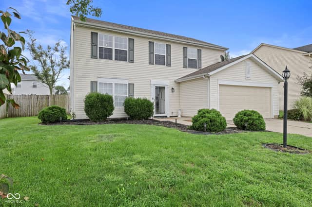 1333 Harrison Drive, Greenwood, IN 46143, photo 3 of 36