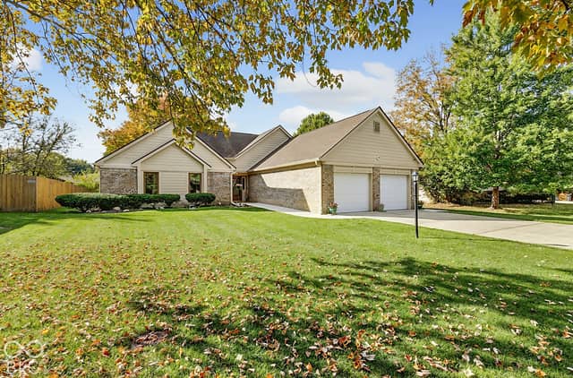 8111 Bay Brook Drive, Indianapolis, IN 46256, photo 2 of 77