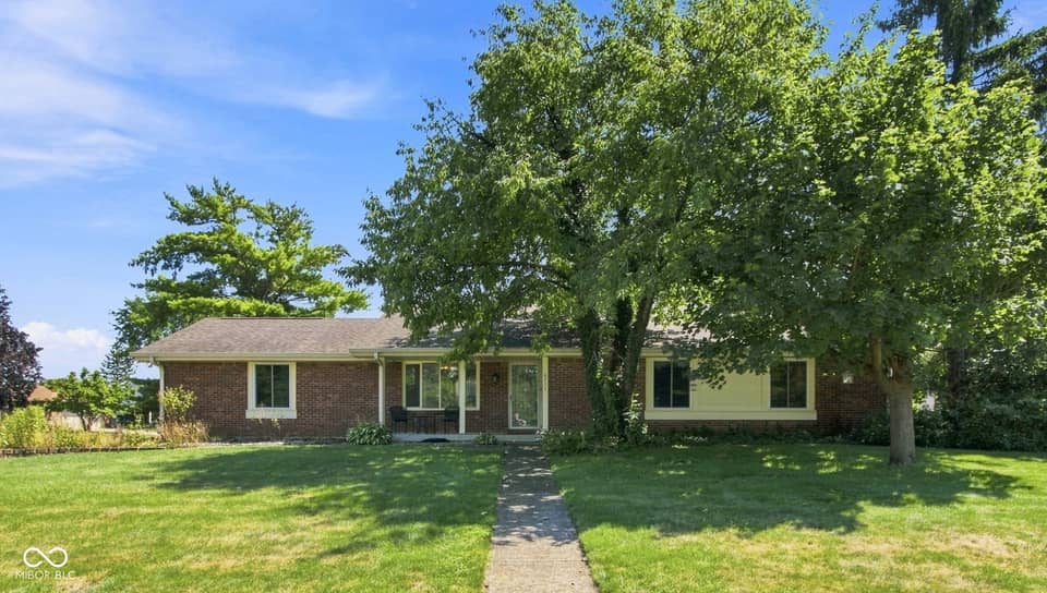 6711 Live Oak Road, Indianapolis