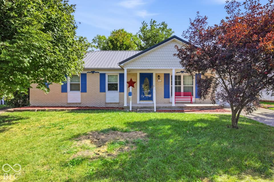 1615 Avenue East Street, Elwood, IN 46036, photo 1 of 20
