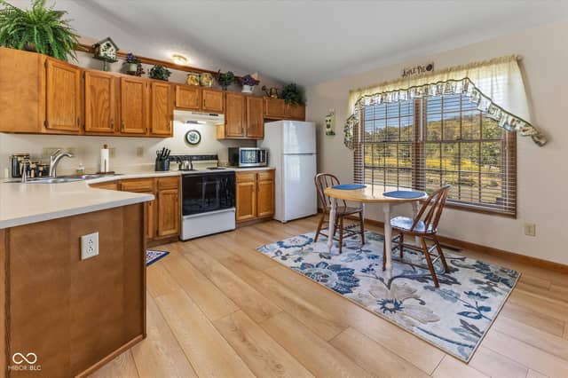 7835 W Bellsville Pike, Nashville, IN 47448, photo 5 of 65